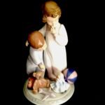 Lladro Thank You Santa Mint Girl And Little Brother And Their New Toys Children